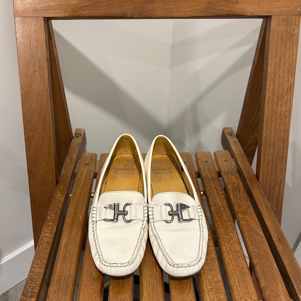 BRAVO BROWNS LOAFERS SIZE 7